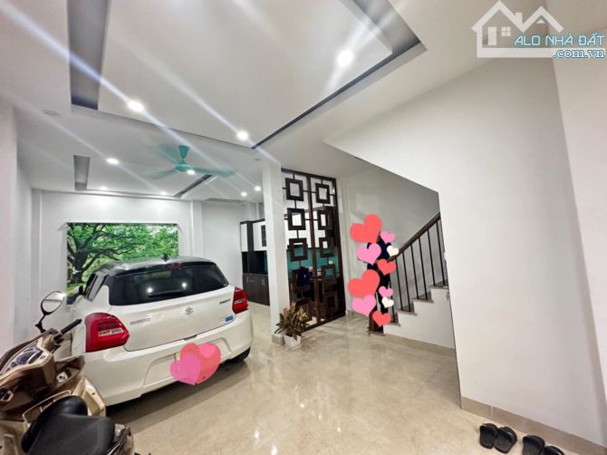 Bán nhà 2 tầng Mặt Ngõ Xuân Đỉnh - Ô TÔ vào nhà , gần mặt phố 124m2 MT 4.5m Chỉ 11,x tỷ