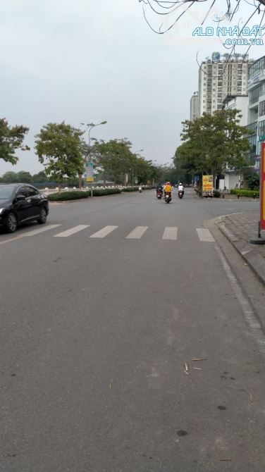 Bán đất tặng nhà 2 tầng Phúc Lợi, đường 21m, vỉa hè,ô tô tránh, kinh doanh 74m2 chỉ 15 tỷ