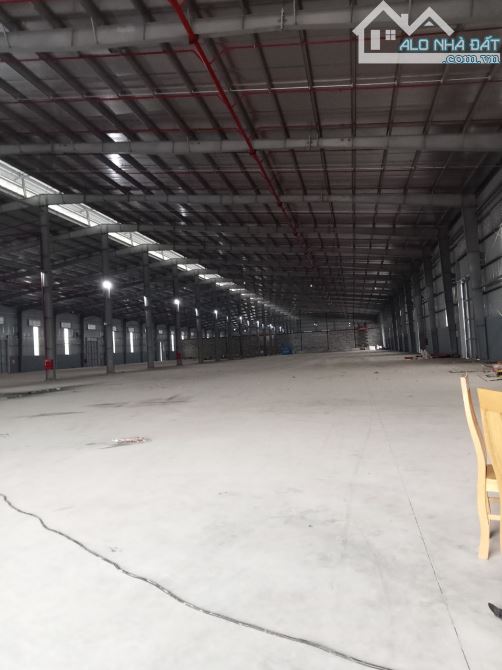 Cho thuê 6.500m2 Kho, Xưởng tại xã LĐạo, huyện Văn Lâm, Hưng Yên.