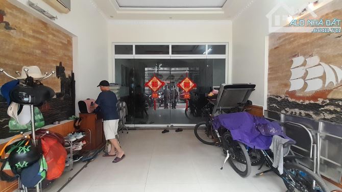 🕌: bán nhà 4 tầng, tô vũ, văn cao, ngô quyền,90m2, đường 12 m 💰: 6 tỷ (01)