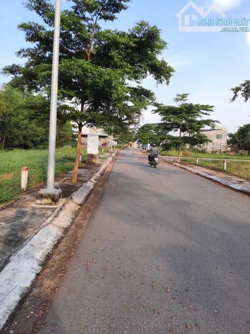 KDC Rạch Tôm Nhơn Đức Nhà Bè, XD Tự Do, Sổ Hồng Cầm Tay, Xung Quanh Nhiều Tiện ích - 1