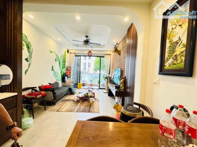 Siêu phẩm-Hoàng Cầu,Đống Đa-ô tô-2 mặt ngõ-vỉa hè-kinh doanh đỉnh-50m*5T- chỉ 18 tỷ - 1
