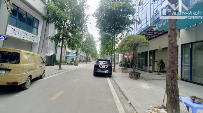 Cho thuê nhà đường Tố Hữu, Hà Đông, HN. DT 80m, 5 tầng, MT 6m, thông sàn ô tô đỗ cửa. Giá - 1
