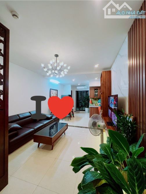 Cho thuê căn hộ chung cư Comatce Towner 145m2,3Pn Giá 18,5tr - 2