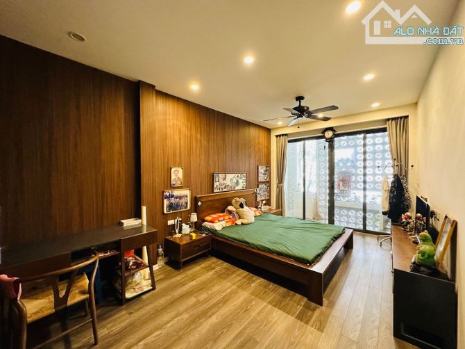 Siêu phẩm-Hoàng Cầu,Đống Đa-ô tô-2 mặt ngõ-vỉa hè-kinh doanh đỉnh-50m*5T- chỉ 18 tỷ - 2