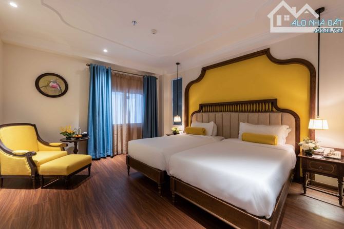 Giảm sốc - bán KS 4 sao Hoàn Kiếm DT 350m2, MT 12m 12T giá 385 tỷ doanh thu 1,6 tỷ/tháng - 2