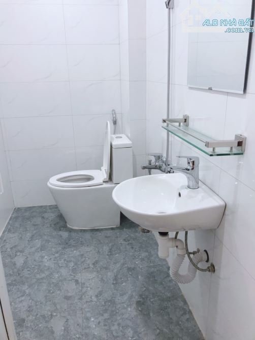 Bán gấp nhà Văn Quán Hà Đông khu phân lô ô tô tránh nhau diện tích 40m2 xây 5 tầng mặt - 2