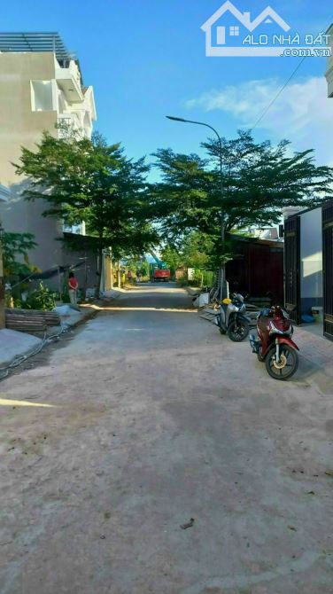 KDC Rạch Tôm Nhơn Đức Nhà Bè, XD Tự Do, Sổ Hồng Cầm Tay, Xung Quanh Nhiều Tiện ích - 4