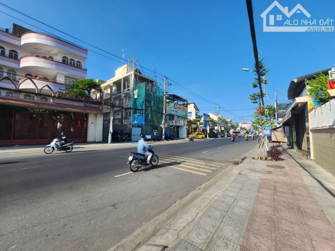 Bán gấp Trung Tâm Tiệc Cưới_Nhà Hàng_Hai mặt tiền_Đường 2 Tháng 4_Nha Trang 1100m2 - 6