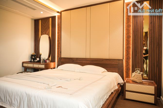 Bán nhà phố Cổ Linh, Long Biên. DT 80m², mặt tiền 5m, nhà 5 tầng, nội thất xịn cao cấp - 8