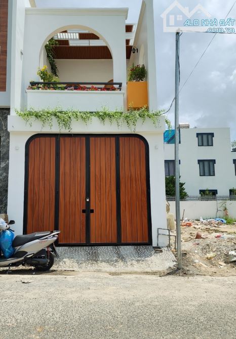 Bán Nhà Mới 1 trệt 1 lầu hoàn công xây dựng tặng nội thất, 1 Sẹt đường Nguyễn Văn Tiên - 9