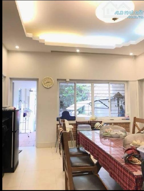 Nhà phố Xuân Diệu, Tây Hồ, ô tô vào nhà 85/101m2, 2 tầng, mặt tiền quyền lực. 30 tỷ - 3