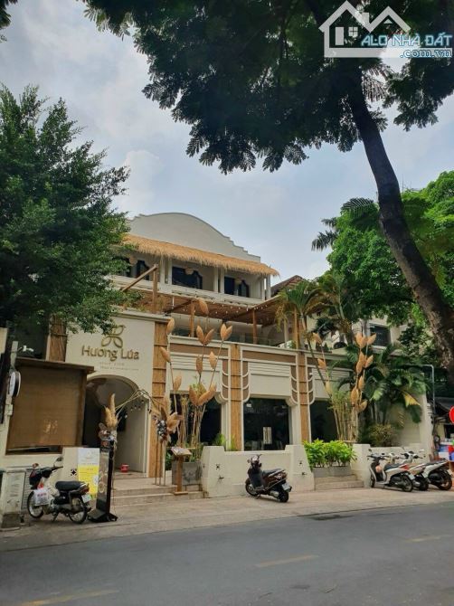 Cần bán gấp căn nhà MT Tú Xương ngay Nam Kỳ P7, Q3. DT: 15x28m 3 lầu thang máy