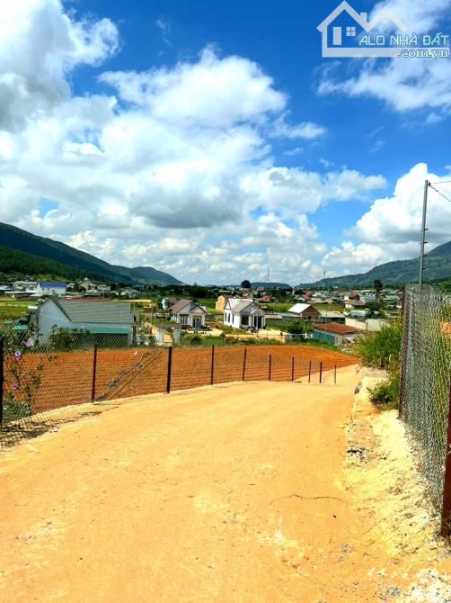Bán đất ngộp view cao đẹp đường lớn ra Quốc Lộ 20 200m, sổ riêng 1000m quy hoạch thổ cư