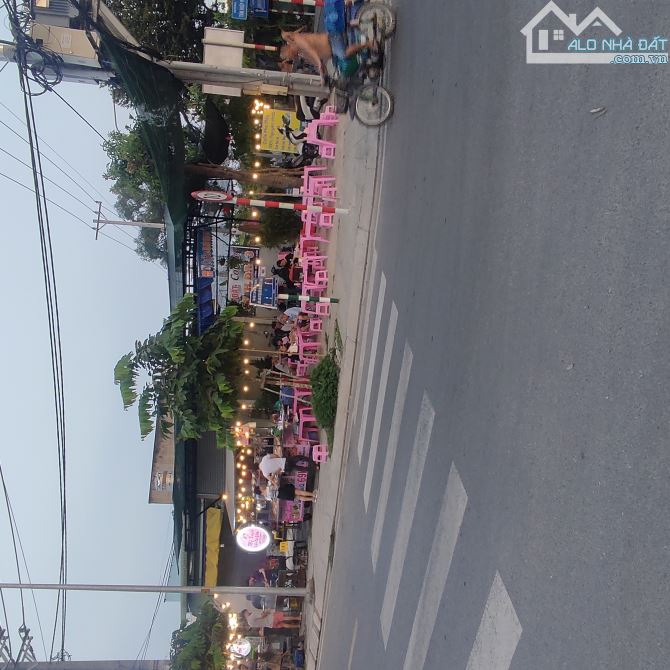 Bán 4 lô đất ở. Dt 5.5*17m và 10*19m. Lê Thị Kim. Gần UBND xã XTS - 1