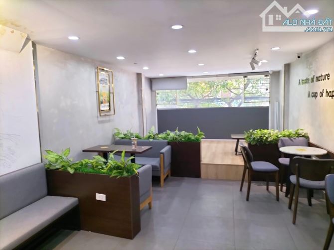Mặt phố Lạc Long Quân 7 tầng thang máy, MT 4 vỉa hè rộng. - 1