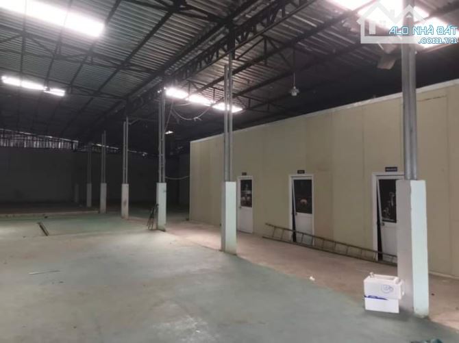 Cho thuê kho xưởng đẹp tổng 1600m2 giá 80 triệu tại Tân Thới Hiệp - Quận 12 - 1