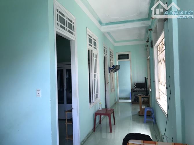 Bán nhà 2 tầng khu chợ đêm vị trí đường Ngô Quyền khu vip đối diện là Resort lớn - 1