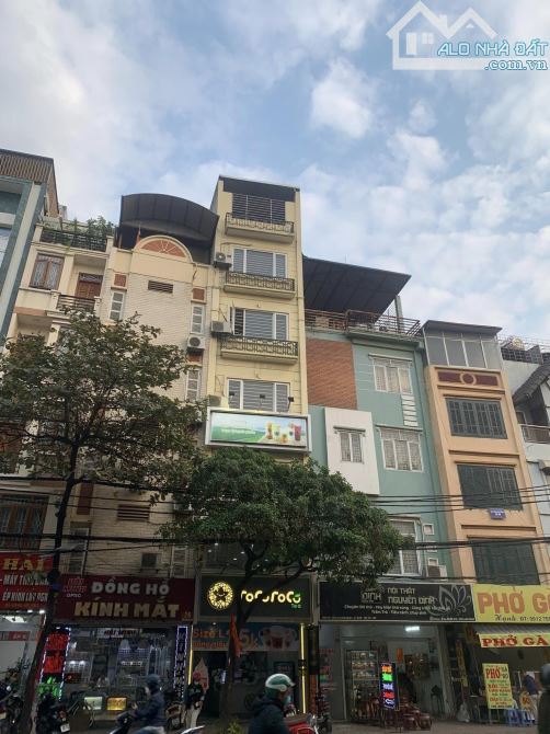 Mặt phố Lạc Long Quân 7 tầng thang máy, MT 4 vỉa hè rộng. - 2