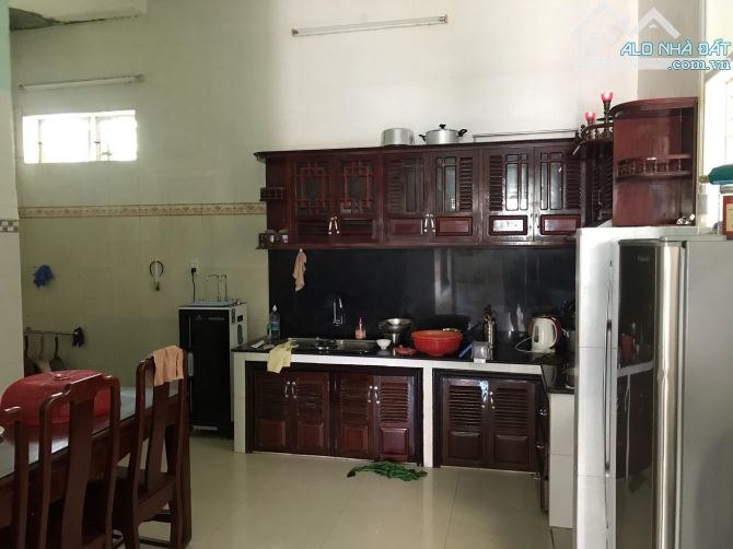 Bán nhà 2 tầng khu chợ đêm vị trí đường Ngô Quyền khu vip đối diện là Resort lớn - 2