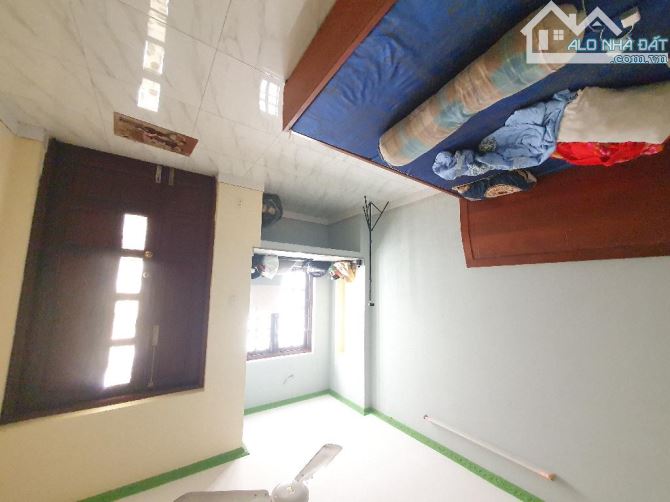 Cần Bán Gấp Nhà Gần Chợ Thủ Đức - 2