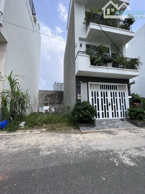 ĐẤT KHU DU LỊCH BẾN XƯA Đ. HÀ HUY GIÁP, P.THẠNH LỘC/Q12, HẺM 7M, 55M2, CHỈ 4xTỶ - 4