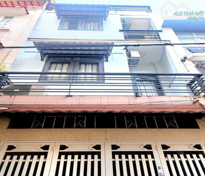 Bán nhà HXH Nguyển Đình Chiểu, P4, Q3, 30m2, 4 tầng, hẻm kinh doanh.