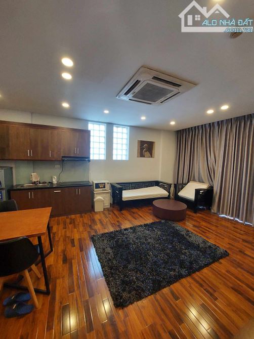 Cho thuê căn hộ 1PN; 2PN: 20m 3,5 triệu; 45m 7,5 triệu. Căn 2PN: 13tr. Phố Bà Triệu