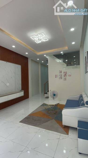 BÁN NHÀ QUANG TRUNG, P12, GÒ VẤP, 44M2,TẶNG NỘI THẤT CAO CẤP NHỈNH 4 TỶ ( CÓ TL)