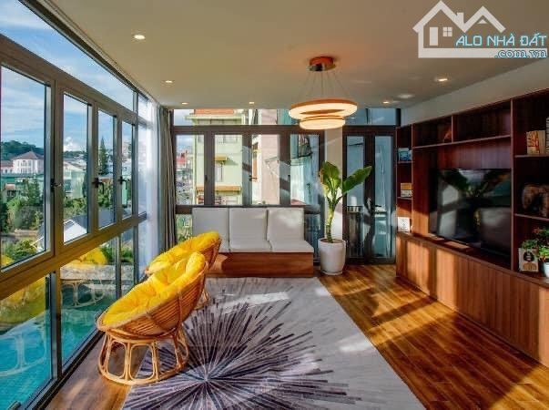 Khách sạn mặt tiền 3 tháng 4, p.3, Đà Lạt, view đẹp, 12 phòng đã hoàn công, cần bán
