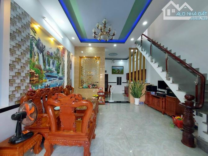 chính chủ gửi bán nhà Bà Điểm Hóc Môn hẻm 33/ Ấp Trung Lân 3,7 tỷ/89m2 1 lầu