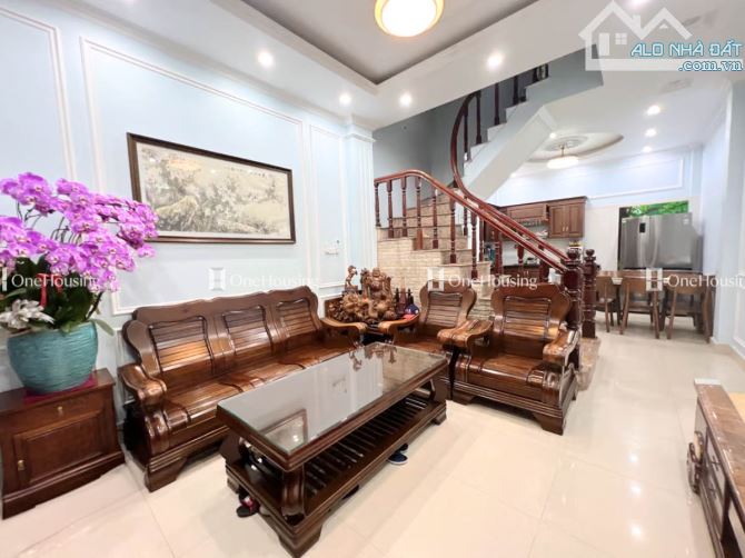Bán nhà mặt ngõ cách Đặng Xuân Bảng 30m, 40m² x 5 tầng