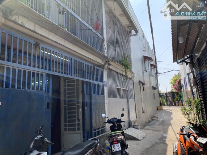 Nhà cần bán ở Xuân Thới Thượng , 1ty450 , 2 lầu , 2 phòng ngủ , gần chợ Đầu Mối - 1