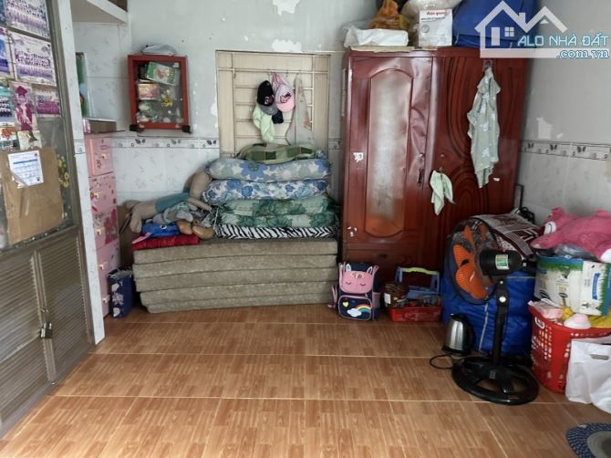 **SÁT QUẬN 1 - DƯƠNG BÁ TRẠC QUẬN 8 - DT 100M2 - NỞ HẬU - 5 TỶ.** - 1