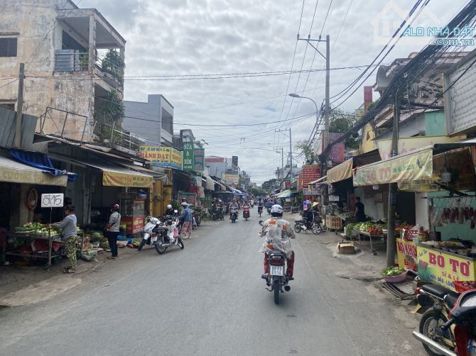 MT Nguyễn Thị Thơi Ngay Chợ giãn dân, DT: 4,6x25m, CN: 120m2, giá 6,6 tỷ - 1