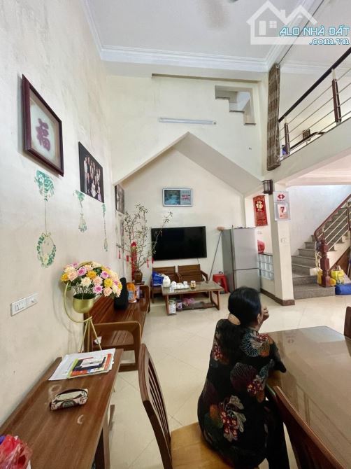 Bán nhà Vũ Tông Phan 45m2 - 3 tầng - giá 4.2 tỷ - 1