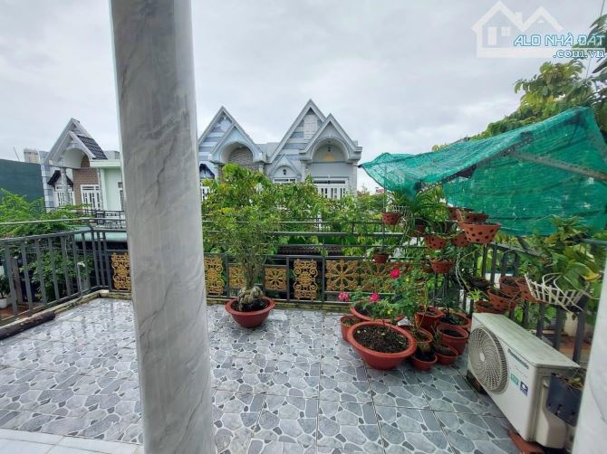 chính chủ gửi bán nhà Bà Điểm Hóc Môn hẻm 33/ Ấp Trung Lân 3,7 tỷ/89m2 1 lầu - 1