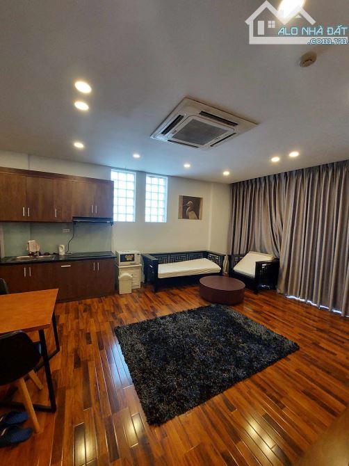 Cho thuê căn hộ 1PN; 2PN: 20m 3,5 triệu; 45m 7,5 triệu. Căn 2PN: 13tr. Phố Bà Triệu - 15