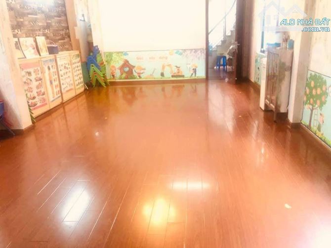 TOÀ VĂN PHÒNG 8 TẦNG THANG MÁY - MẶT TIỀN RỘNG - SỔ NỞ HẬU ĐẸP - CHO THUÊ HÁI RA TIỀN - 3
