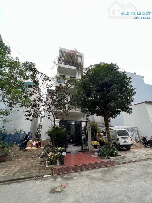Cho thuê nhà 4 tầng full nội thất ôtô tránh- phố Tu Hoàng, Nam Từ Liêm ,DT80m2 giá - 4