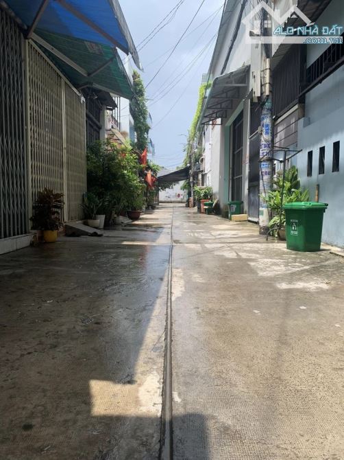 chính chủ gửi bán nhà Bà Điểm Hóc Môn hẻm 33/ Ấp Trung Lân 3,7 tỷ/89m2 1 lầu - 4