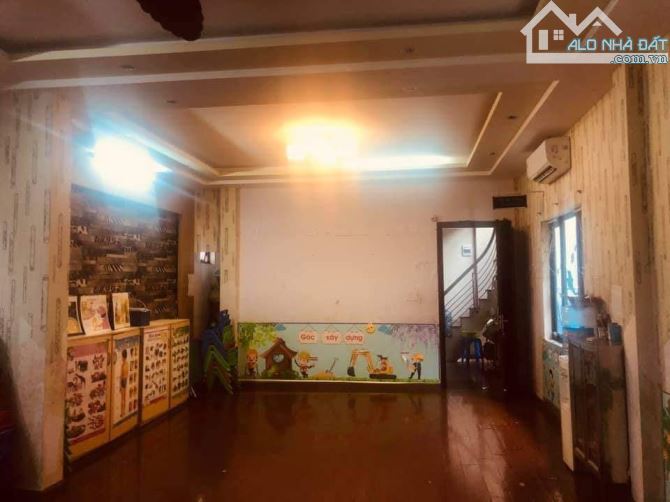 TOÀ VĂN PHÒNG 8 TẦNG THANG MÁY - MẶT TIỀN RỘNG - SỔ NỞ HẬU ĐẸP - CHO THUÊ HÁI RA TIỀN - 5
