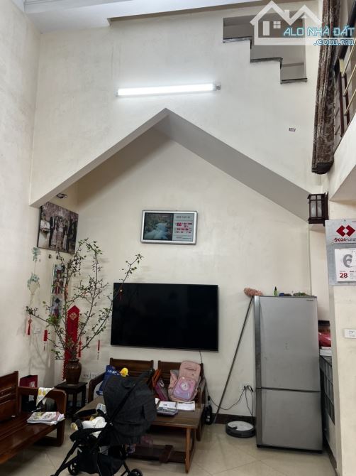 Bán nhà Vũ Tông Phan 45m2 - 3 tầng - giá 4.2 tỷ - 8