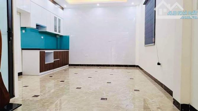 Nhà 59M2 năm tầng, hai mặt thoáng, phù hợp gia đình có ô tô