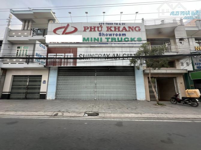 CHo thuê nhà mặt tiền đường Nguyễn văn luông 8x20m