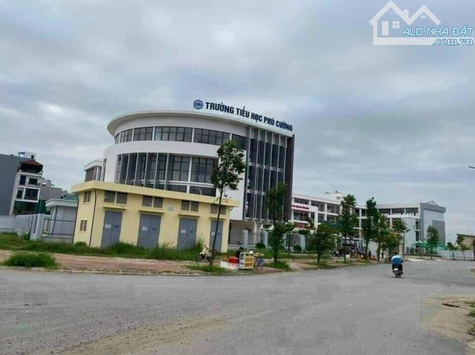 Bán gấp đất đấu giá Phú Lương Hà Đông gần Vành đai 4, 50m2 MT5m đường 12m giá 7.6 tỷ