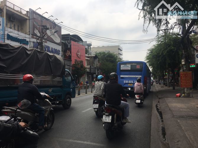 CHo thuê nhà mặt tiền đường Nguyễn văn luông 8x20m - 1