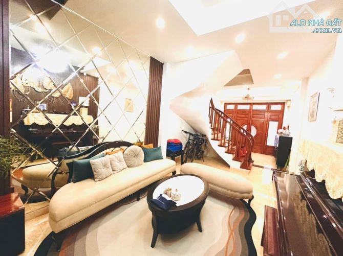 bán nhà Trường Chinh, 80m 6 tầng, thang máy, ô tô đỗ cửa, giá 12.3 tỷ - 1