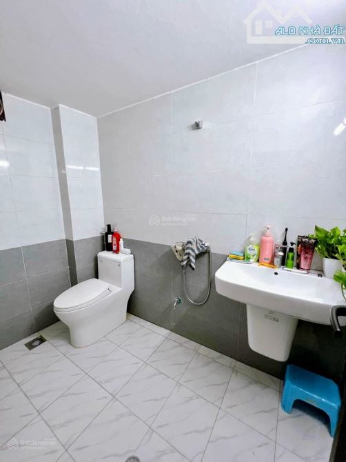 Bán Nhà Thạch Bàn, Ô Tô vào, Giá nhỉnh 4 Tỷ, Hơn 45m², 5 Tầng, Gần Chợ - Đẳng Cấp - VIP! - 3