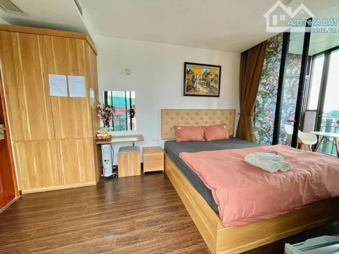 MẶT HỒ TRÚC BẠCH - TÒA NHÀ MẶT PHỐ - LÔ GÓC - CHO THUÊ HOMESTAY - DÒNG TIỀN 100TR/TH - 3